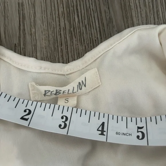 Cream boho eyelet lace overlay Romper size small - Picture 7 of 11